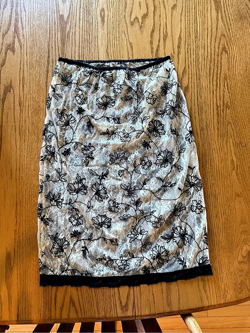 Zara Floral Lace Midi Skirt Size Medium Like New